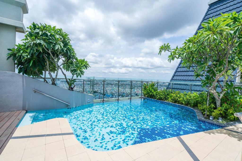 Linda Apartment-Icon56-District4-3Mins To Center Dtrc1- Infinity Pool- Awesome Rooftop Ho-Chi-Minh-Stadt Exterior foto